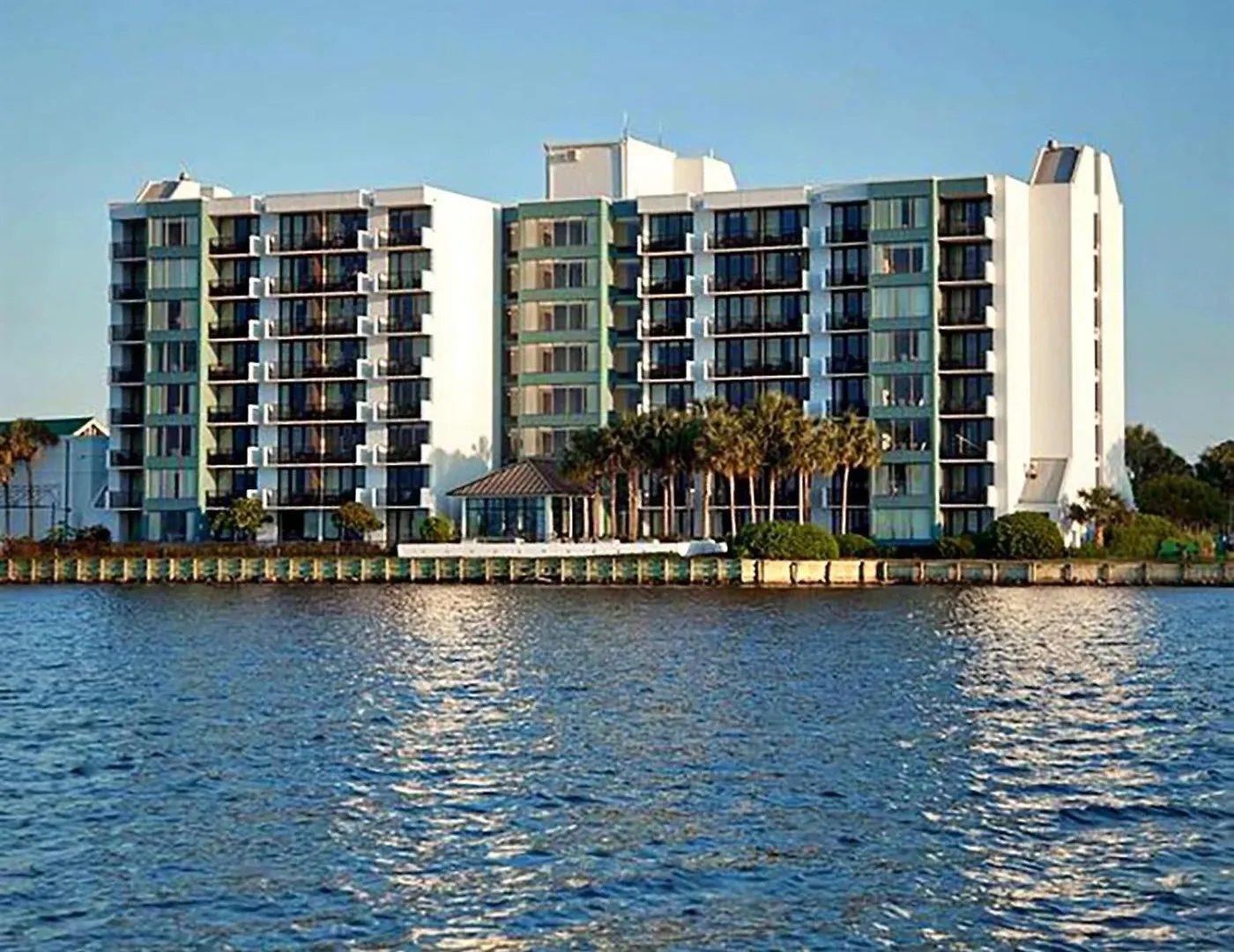 Bayside Inn 6786 Destin