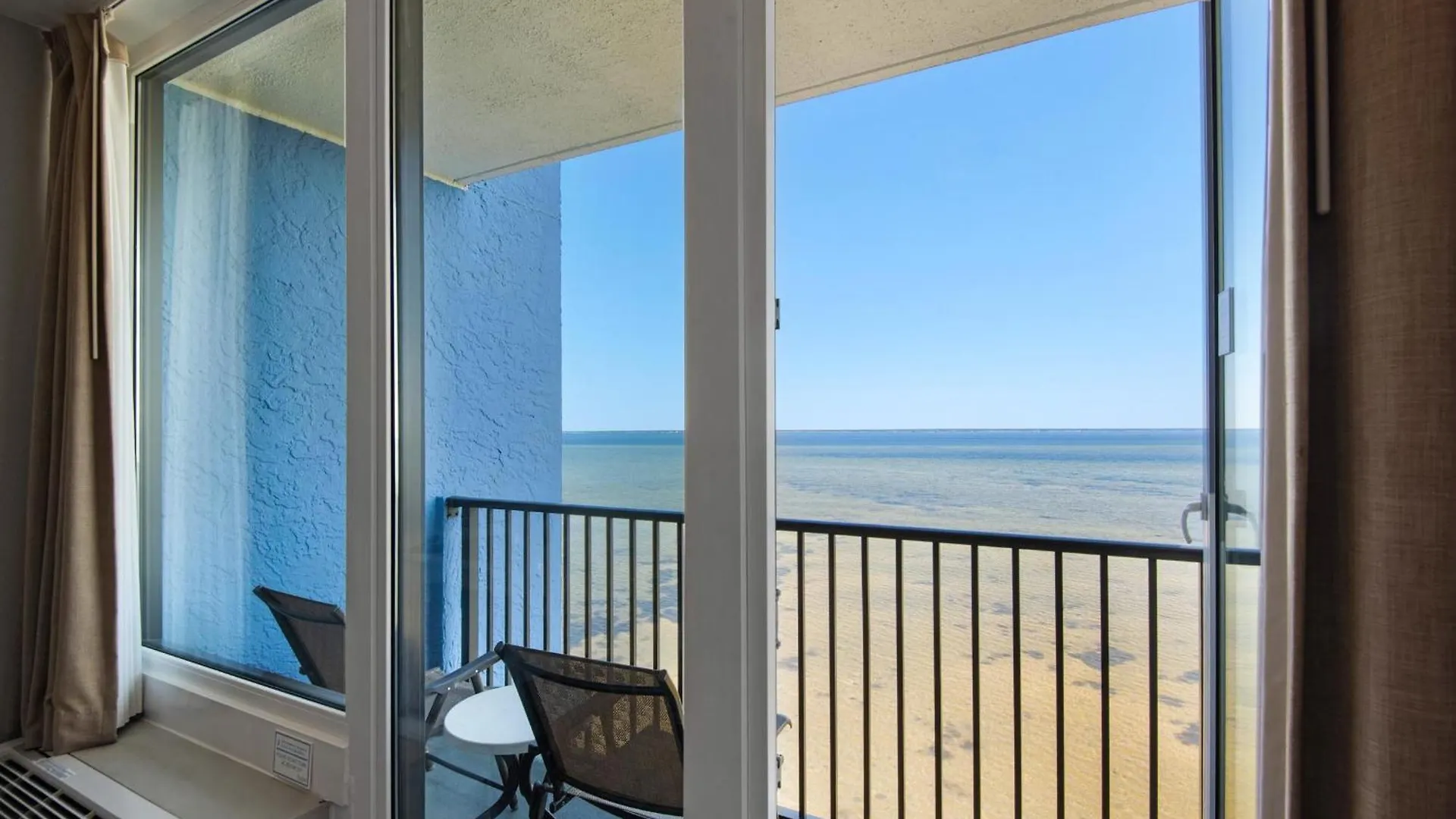 Bayside Inn 6786 Destin